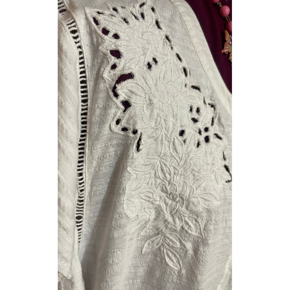 Lane Bryant Button Up Top Women 26/28 White Good Eyelet‎ Embroidered Slub Knit - Picture 3 of 7